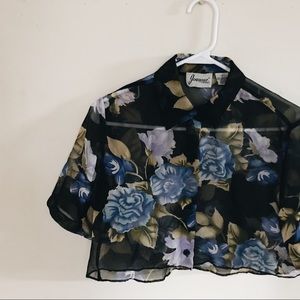 🆕 listing! Vintage floral crop top